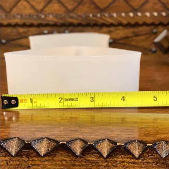 Vintage Tupperware pie pizza keepers - set of 2 - Picture 12 of 12